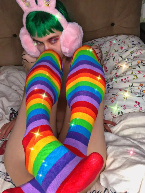 Wanna spread these rainbow legs and taste my boish pussy? by kiki_morra