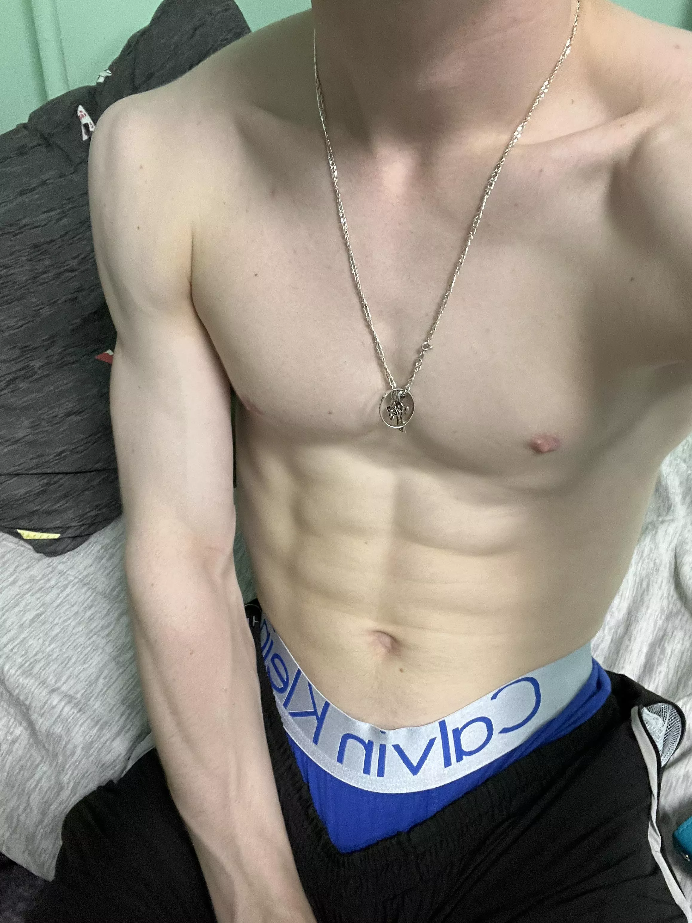 Who is in gay groups on snapchat?) posted by Alexei_5435