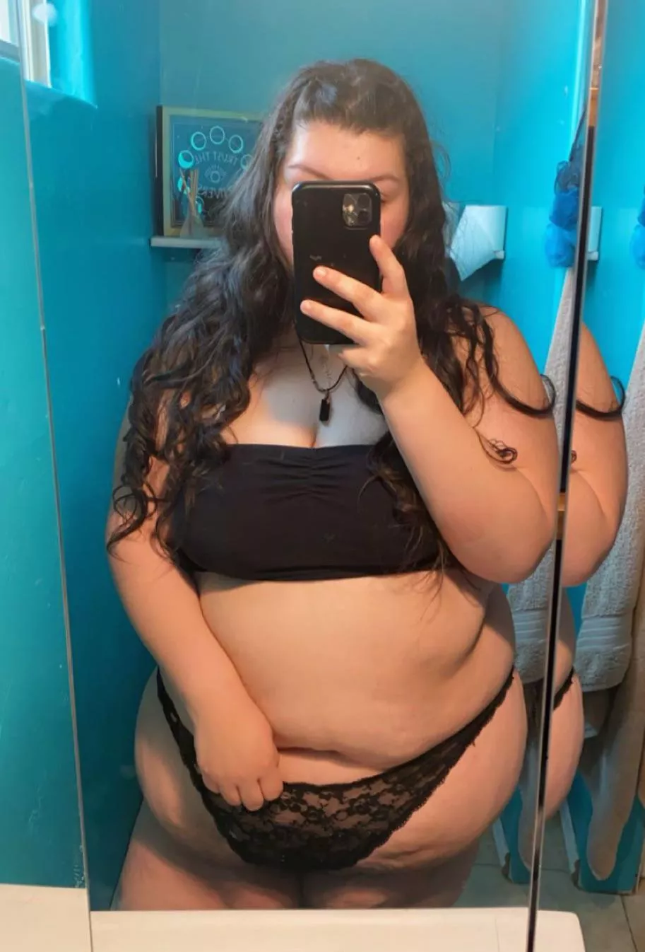 your favorite cna likes to be a slut when she’s not at work 🤫☺️ posted by dmarii7