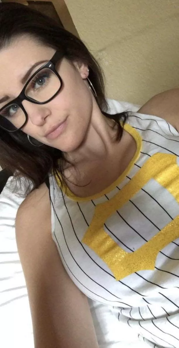 [2b2h] My first day on Reddit, should I make this a regular thing? posted by StarProfessional5429