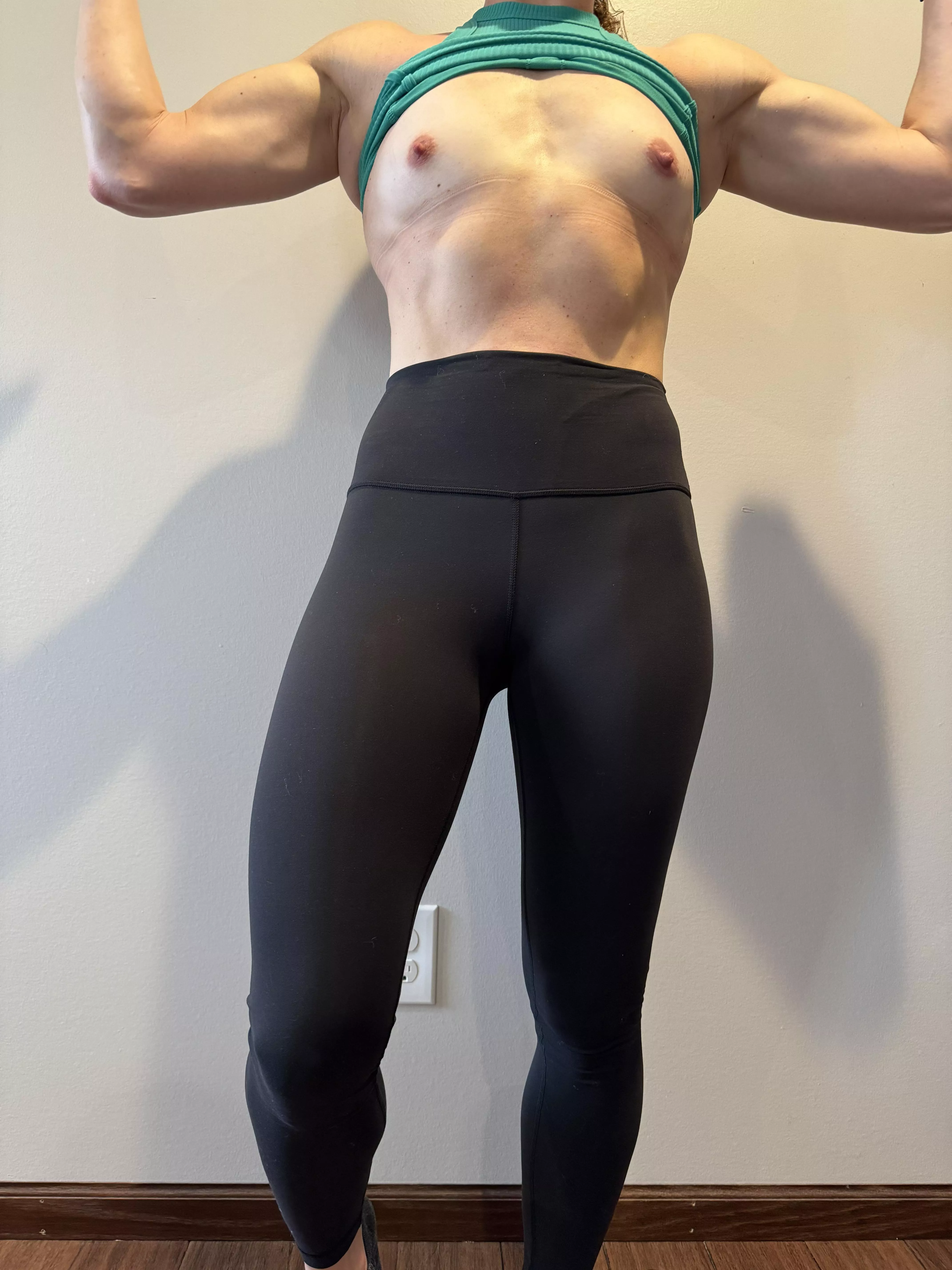 A quick flash and flex after the gym! posted by Fitfineass