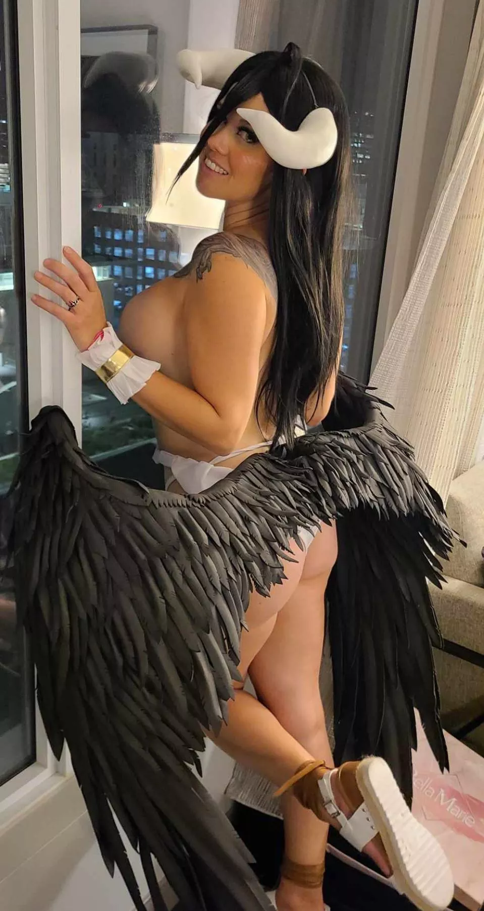 Albedo flashes her adoring fans, by lady_albedo_96 posted by Lady_Albedo_96