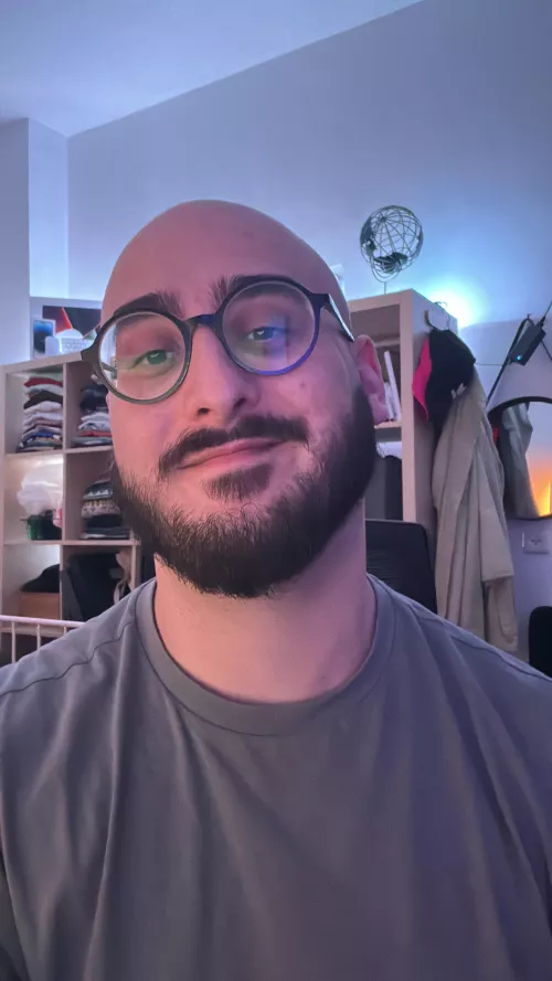 Any baldies in the house? 👨🏻‍🦲 by IDO28196