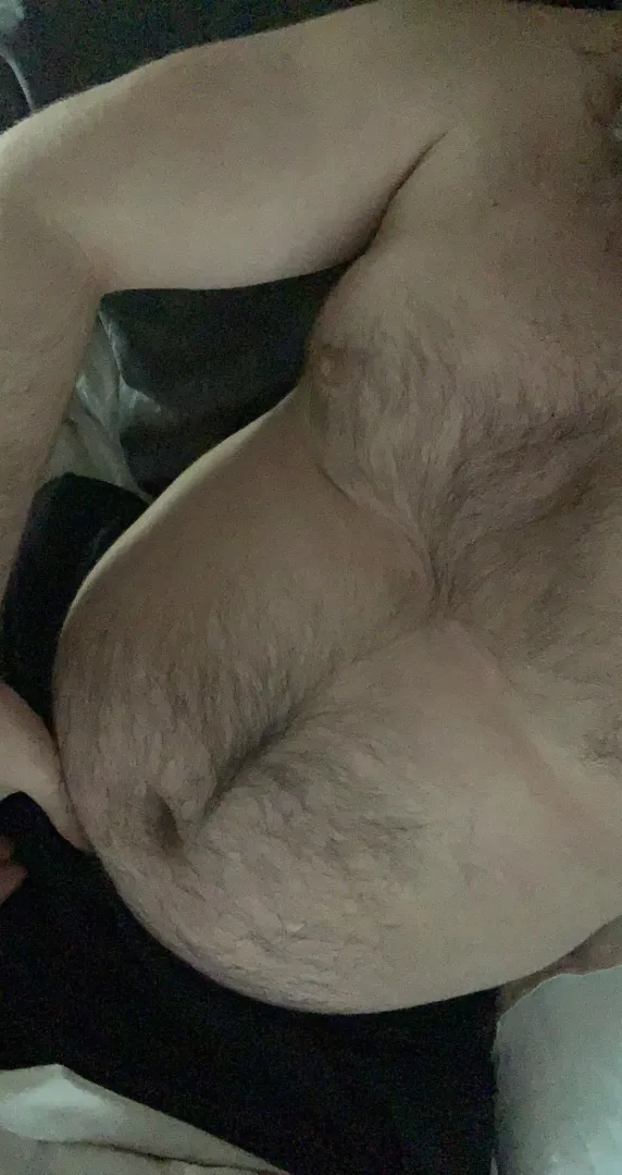 Big ol hairy belly by Tall_Organization845