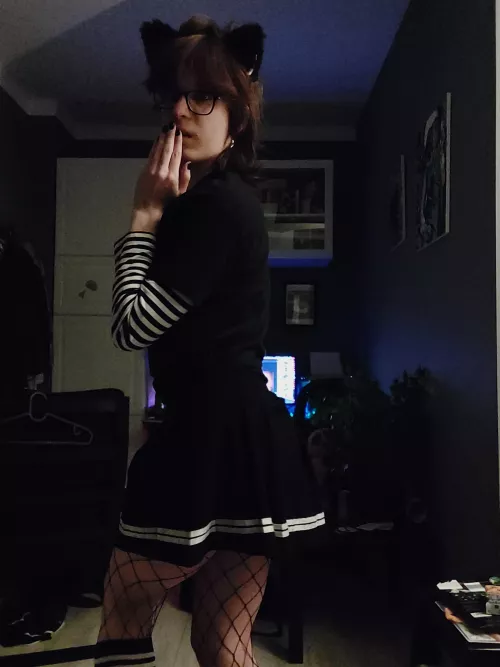 Bonjour :3c by Anormous_Potato