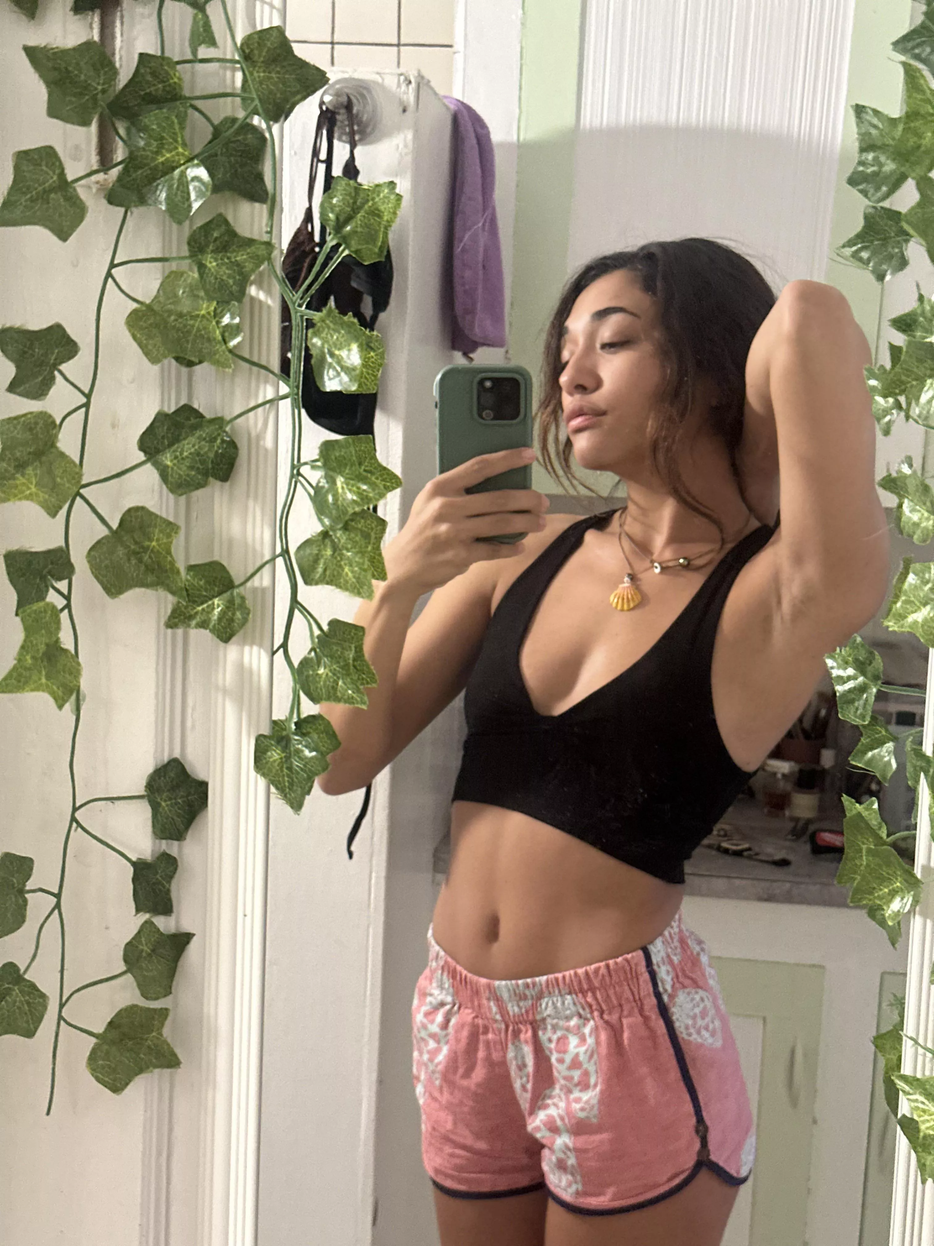 Crop tops and short shorts 😋 posted by Gross-athlete20000