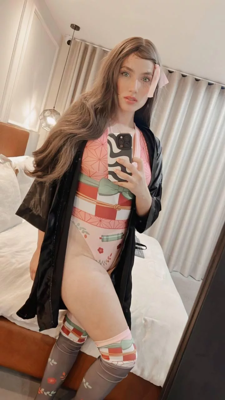 Do my curves make me irresistible? posted by No_Description4363