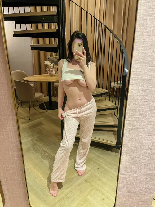 Gooodmorning 😌 [F] by Myla_feet