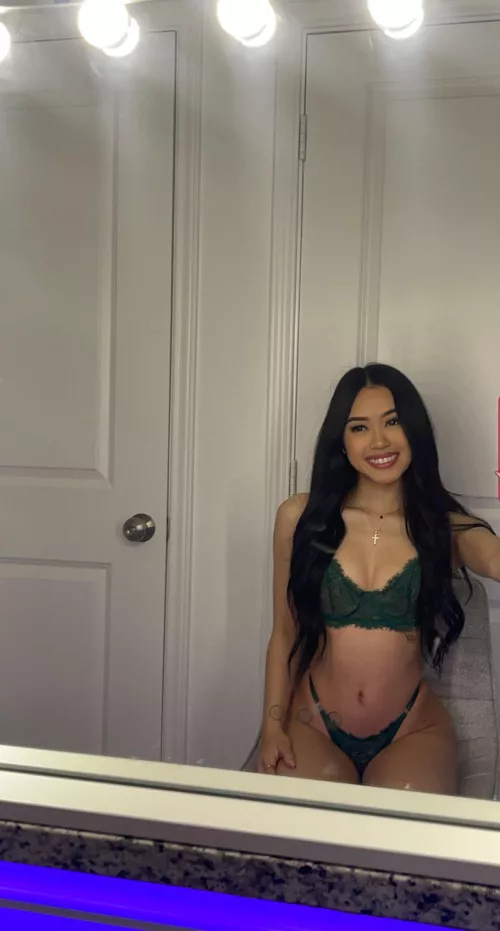 Green Set by whitetoweltw