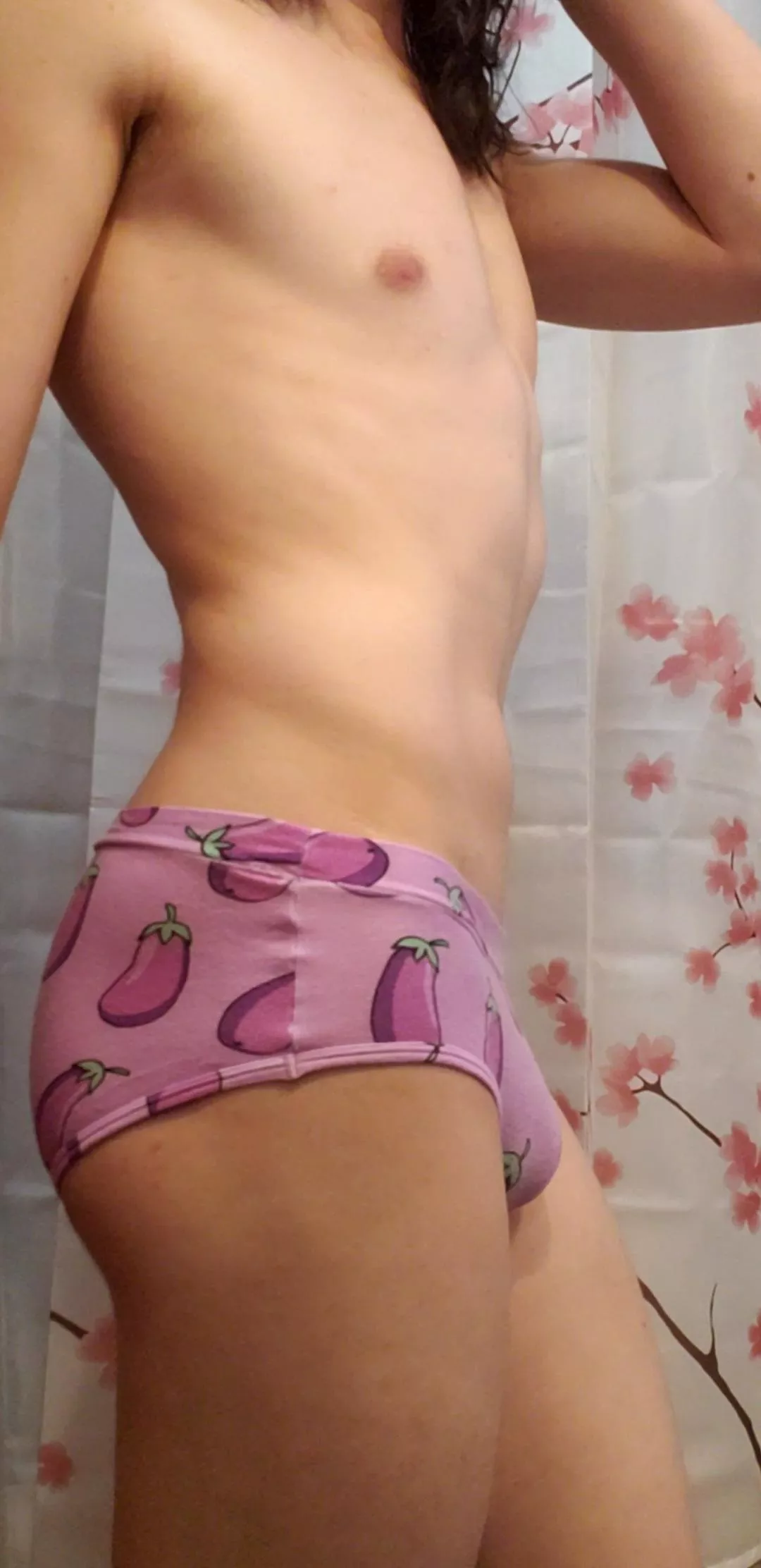 Happy Friday 💅 posted by Plane-Weakness-5351