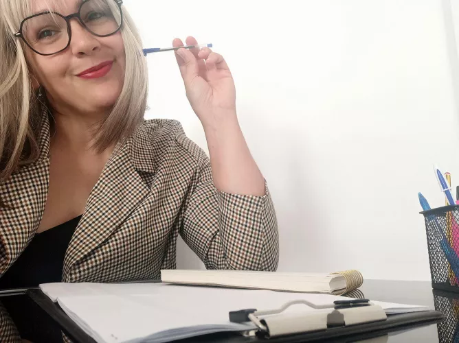 Hard day at the office, cheer me up a bit... by naughtykittypersonal