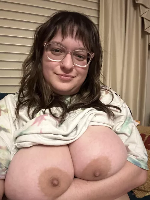 Home alone and horny 💋 by kitty_bb10