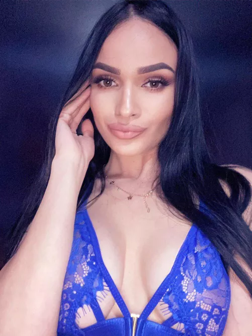 How do you like me in blue? by sabeyagvaliax