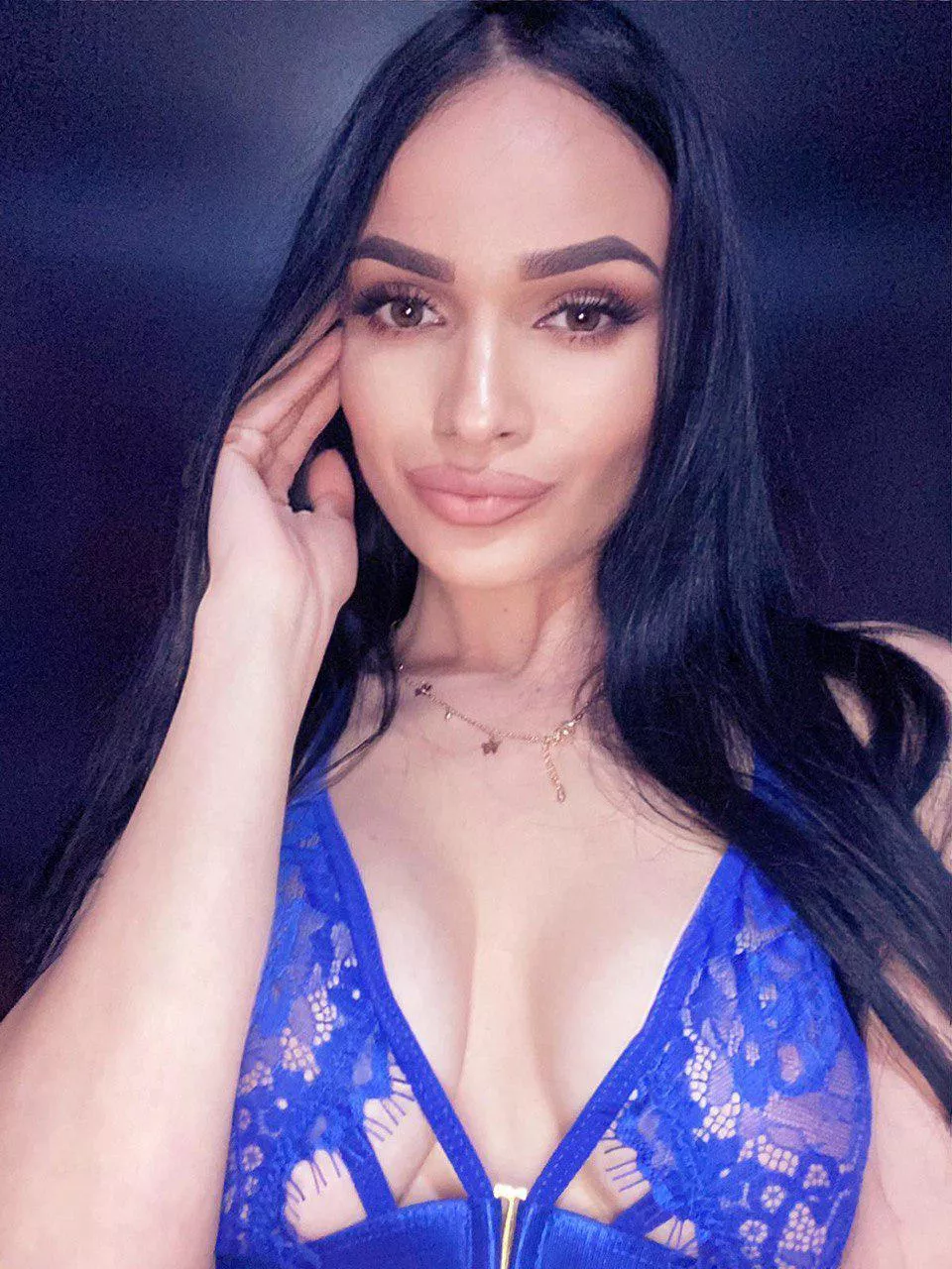 How do you like me in blue? posted by sabeyagvaliax