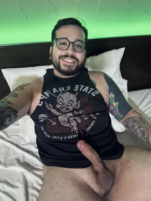 I love sharing pics with yall. Definitely makes me feel good about myself by Rad_Dad_1