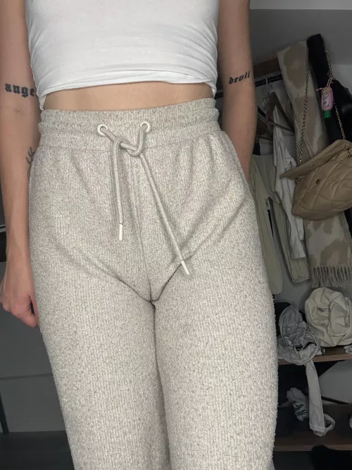 I love Walking without panties all day by zmot25