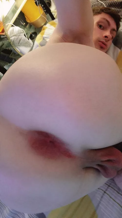 I think I like it here 🙂 by Twinkad