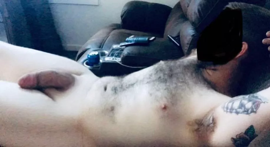 If you’re a guest in my house I’m watching tv naked by bigdicknoface