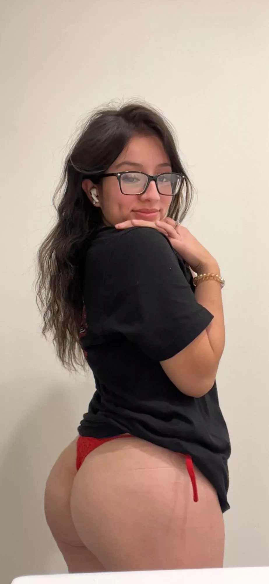 I’m Just a horny girl 😈👅🍆 posted by NikkiNicoleGarza