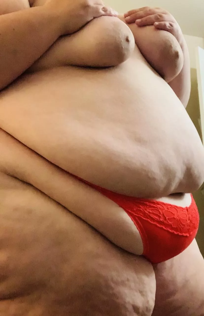 Just doing some housework 😜😈🌶️ posted by SweetSouthernPeach30