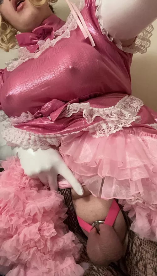 Luv having my clitty locked away, makes me more and more desperate for humiliation 💖🎀 by BrandiSissyPiglet