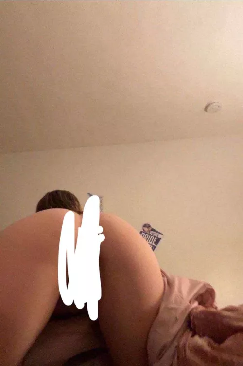 M19 let’s trade gf pics and jerk our cocks together by letsjerktg