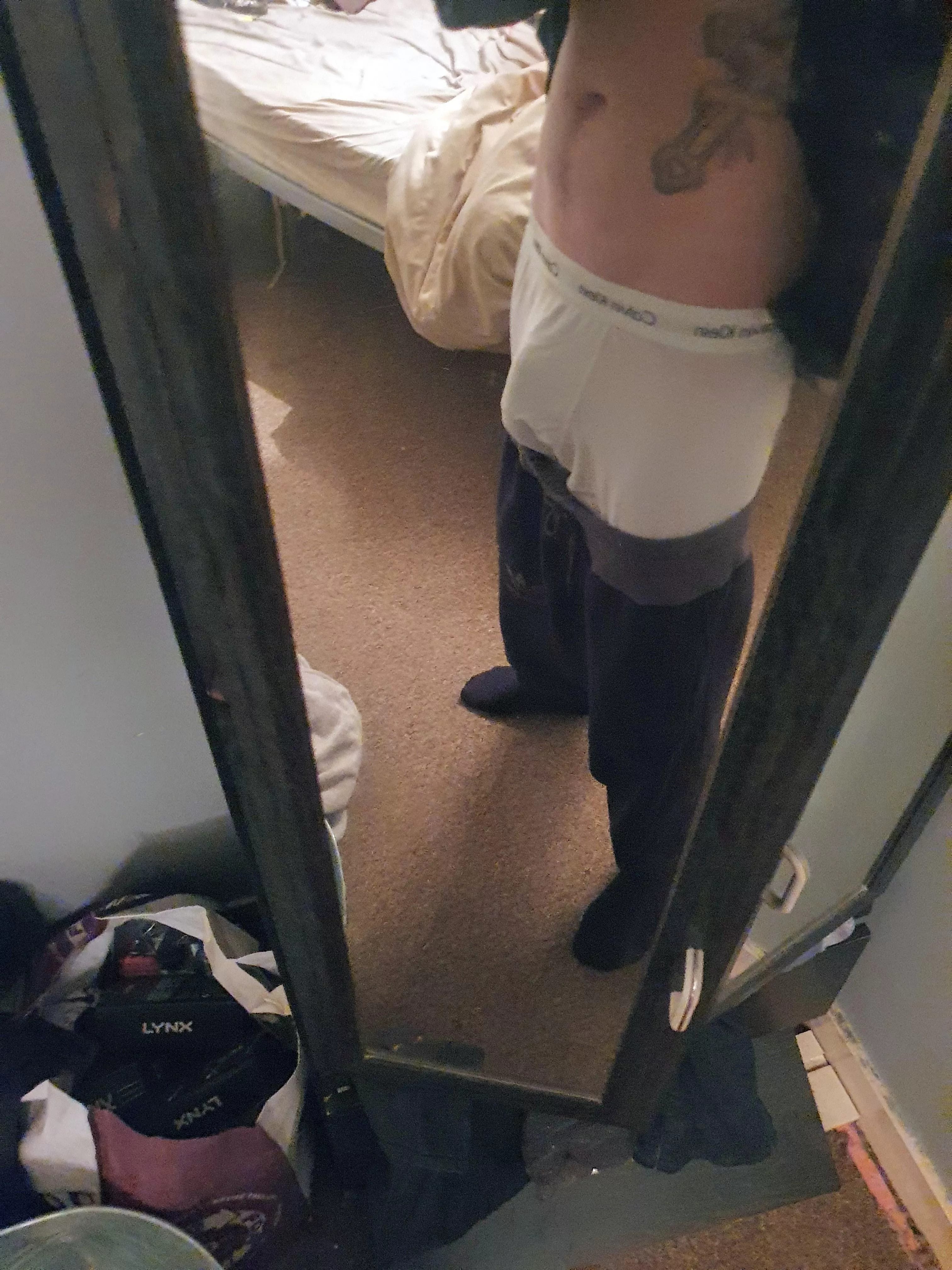 Mirror picture posted by Chemical-Worker-1224