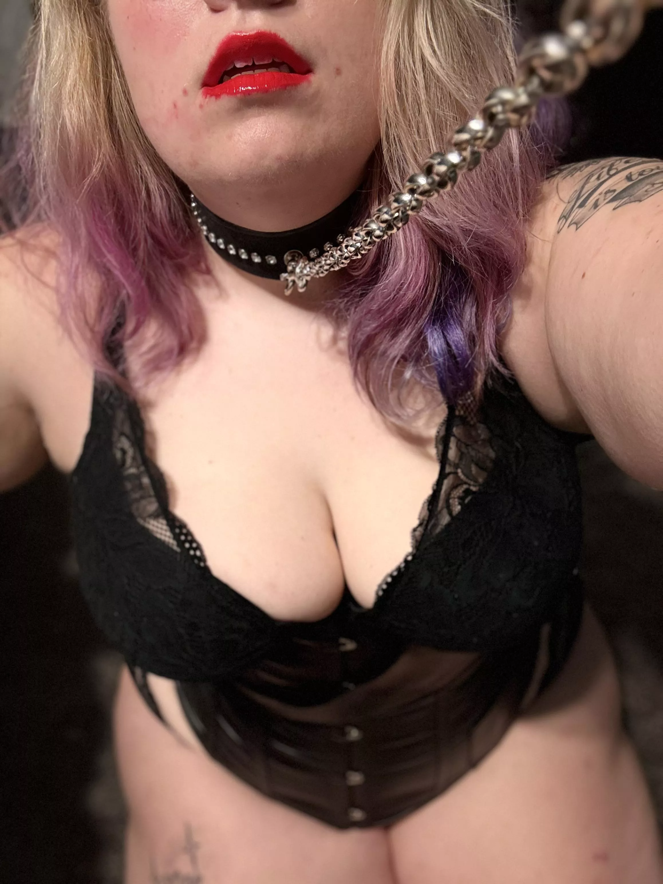 Naughty on my knees posted by BelleBordeaux3