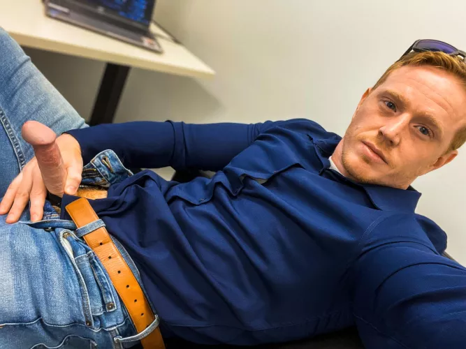 Oops. Slipped out at the office. by beefyredhead