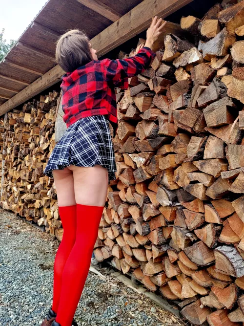 Short skirt canadian 😋 by ScarlettJane92