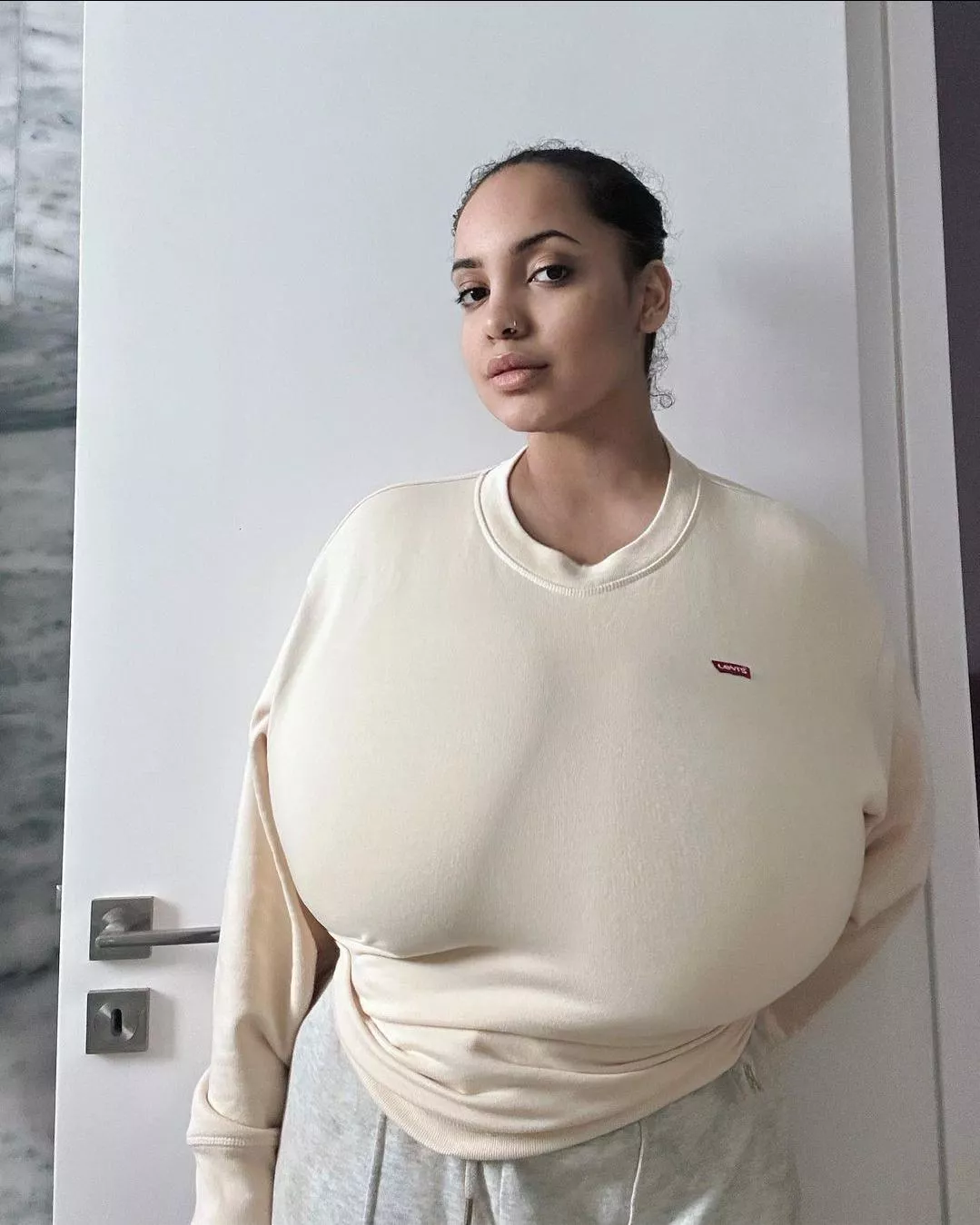 Sweater stretchers posted by rudeNwrecked