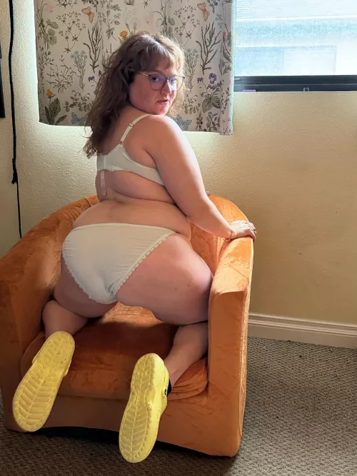 the crocs stay on babe 🤭 by joyxstix