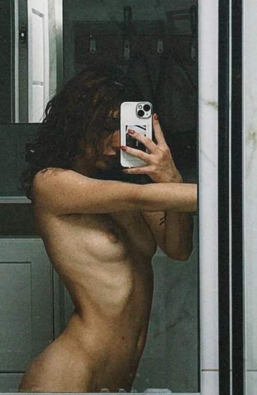 This body needs to be filled up with 💦 by LouJeen