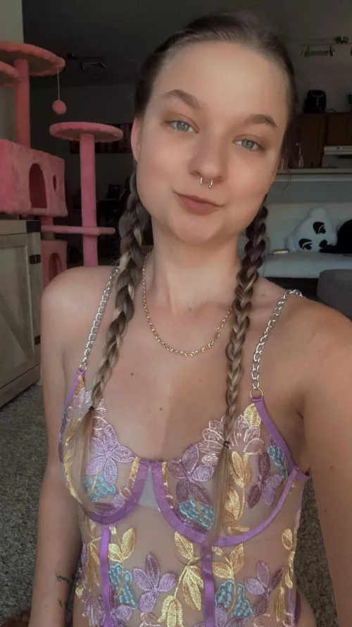 What do you think? Would you offer me a drink at the bar? by SappheriaOG