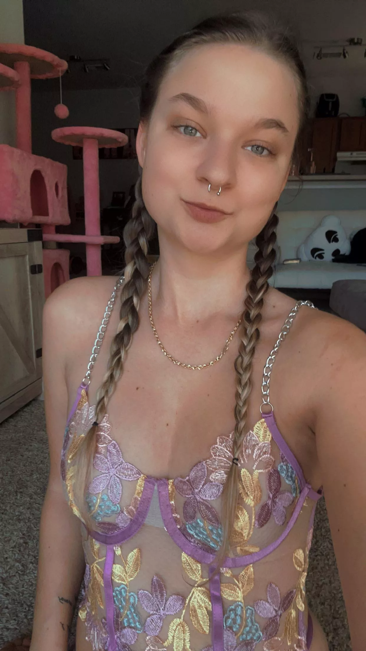 What do you think? Would you offer me a drink at the bar? posted by SappheriaOG