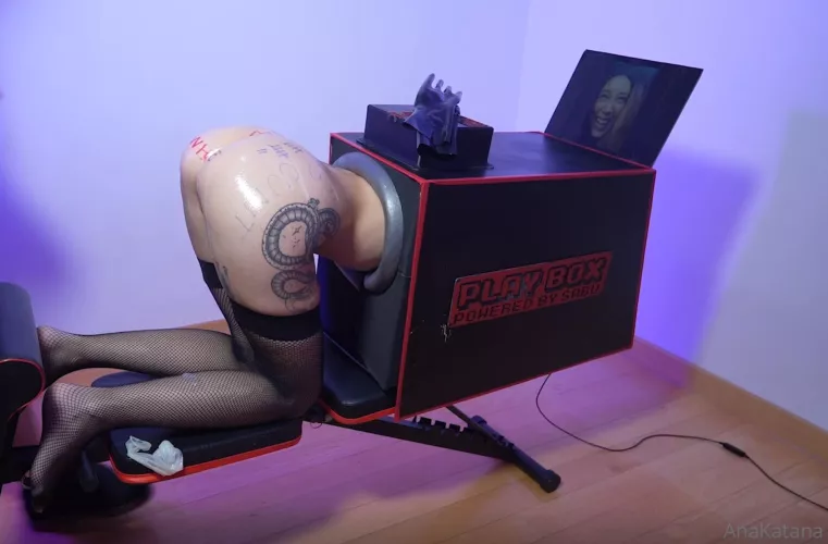 When you're so fucked there's nothing else to do but laugh by Ana-Katana