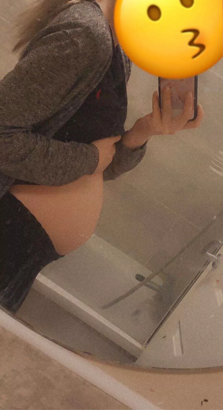 Who wants to stuff my tummy 🤫🥵 posted by Big_Belly_Ella