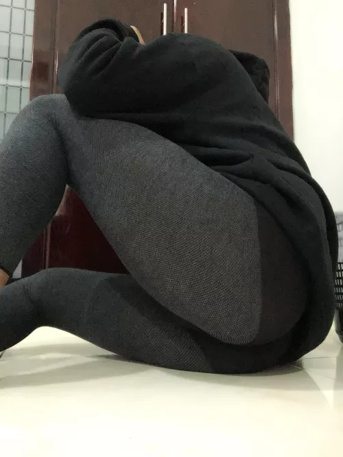 Wishing you guys a wonderful Weekend 💜 by Unlikely_Buddy_9875