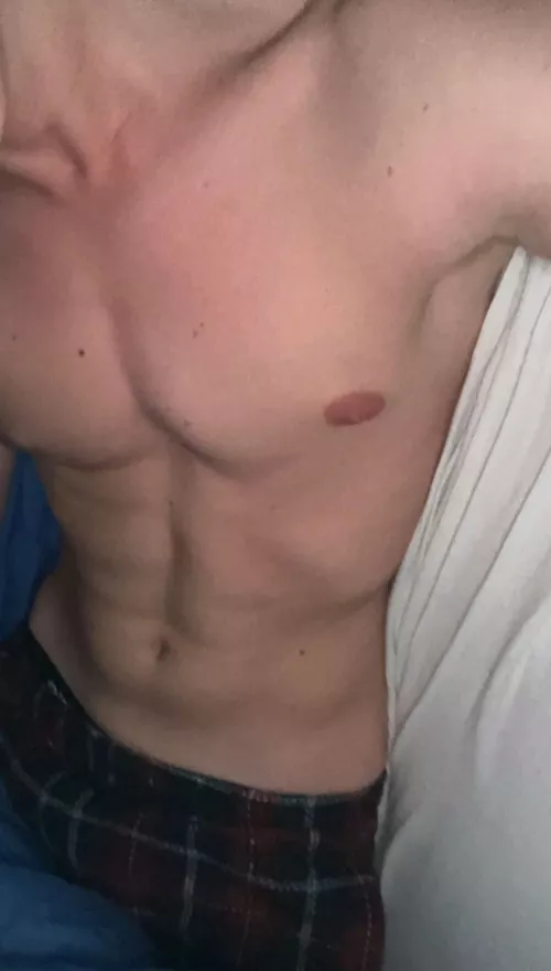 24 Fit straight guy. Any gym bros add me on snap and show me your white socks, armpits and spit. Snap: batica_gym99 by Batica_gym99