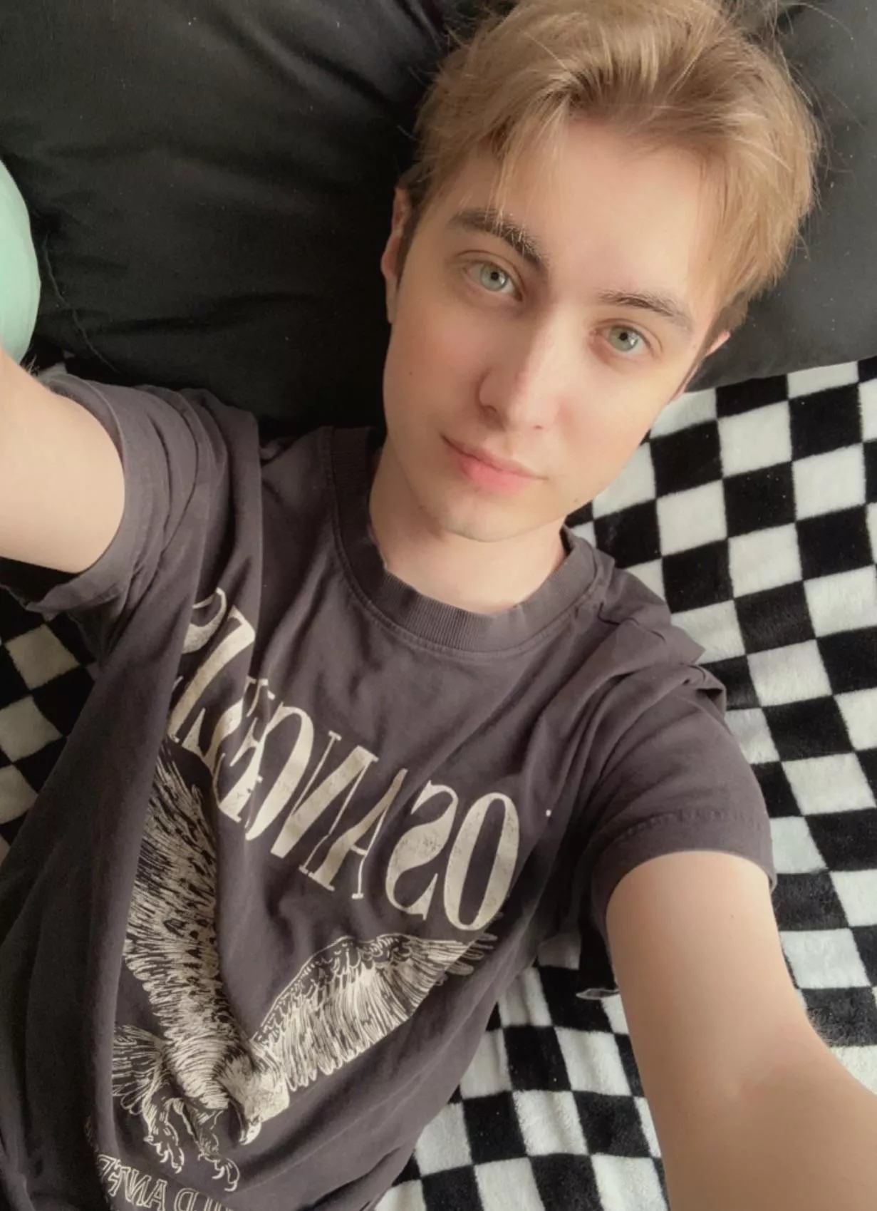 25, I need a big bro or daddy to dm me :) posted by Radiant_Land_4149