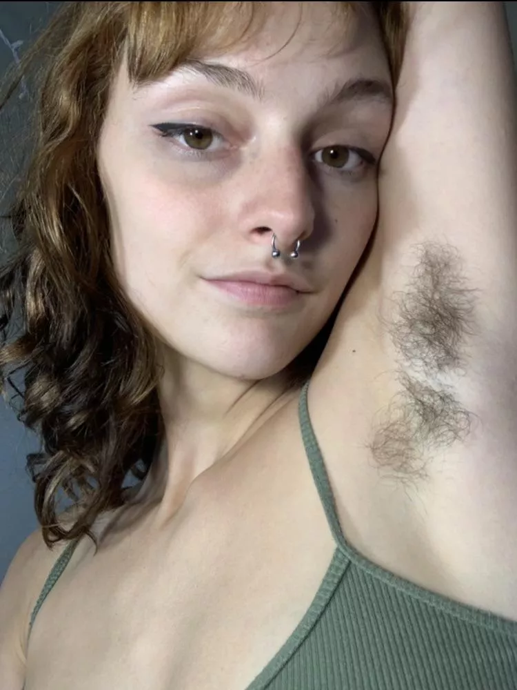 another hairy armpit pic for you 😉 posted by fr0ntb0tt0ms_wh0re