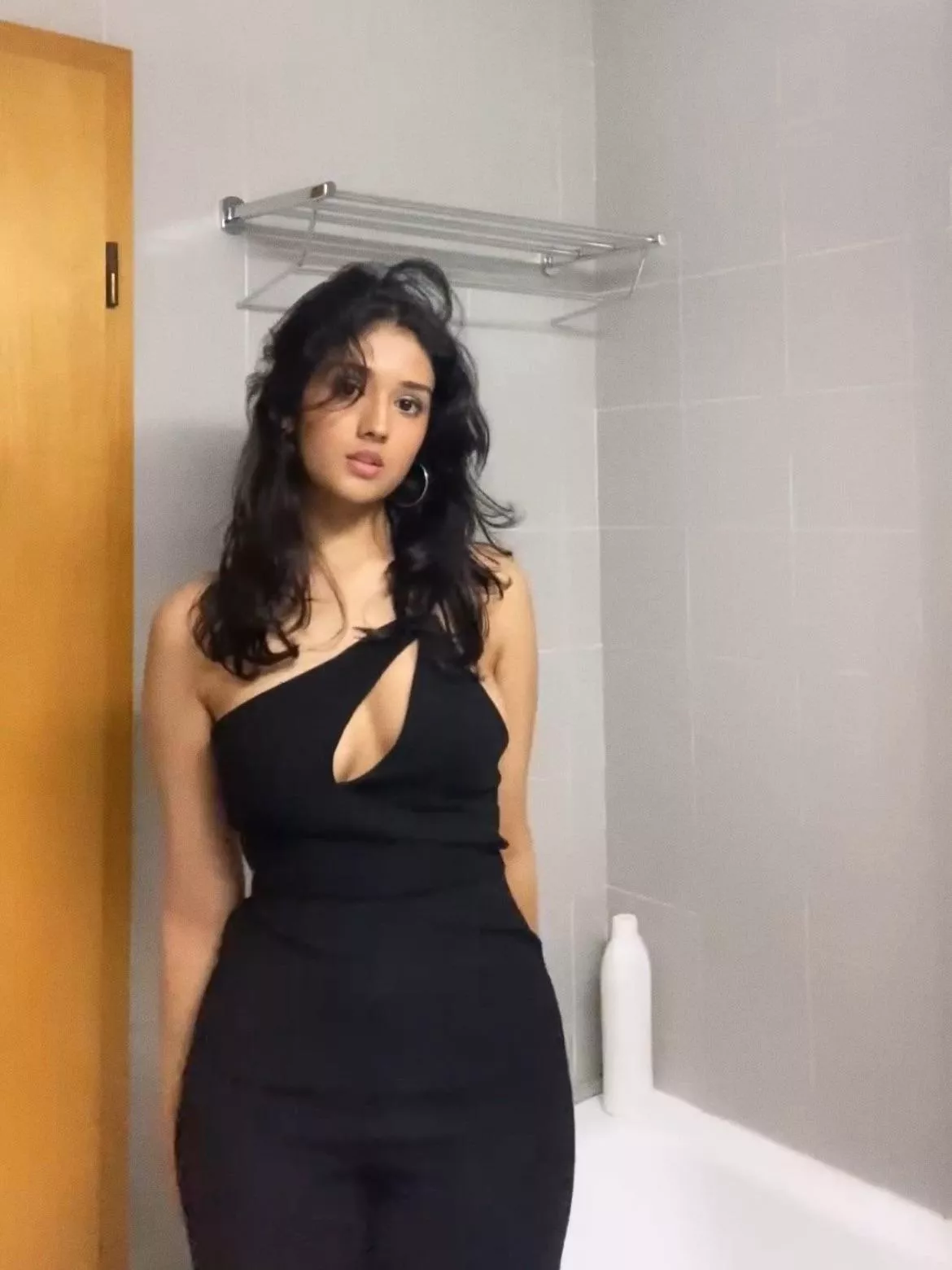 are pakistani girls welcome here? :’) posted by Relative_Cup_569