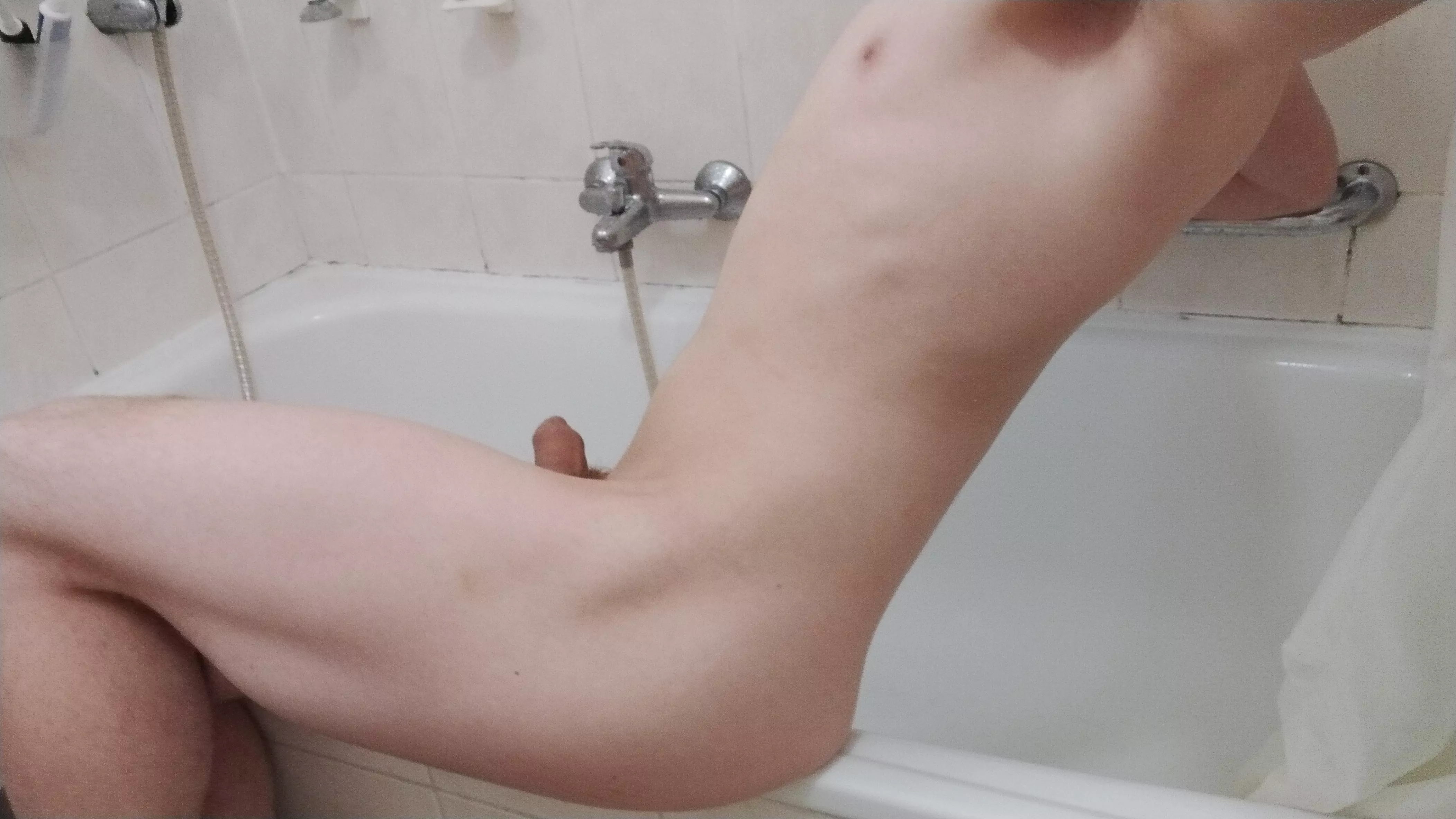 bath cuddles, BATH CUDDLES!!! posted by theonewithouthome