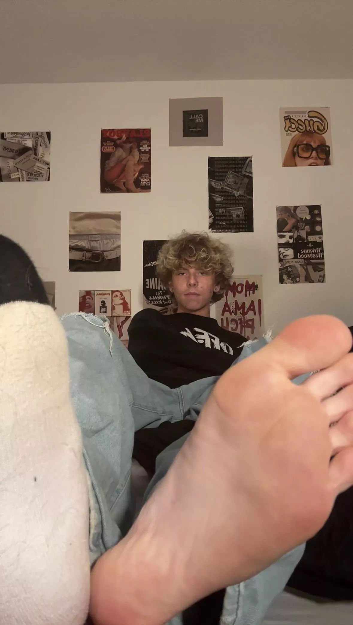 bow down to me posted by Technical_Youth_2402