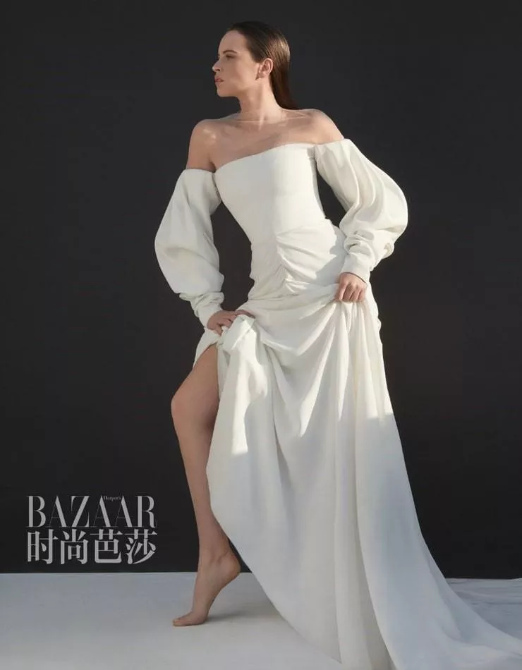 Felicity Jones posted by UncleSquiffy