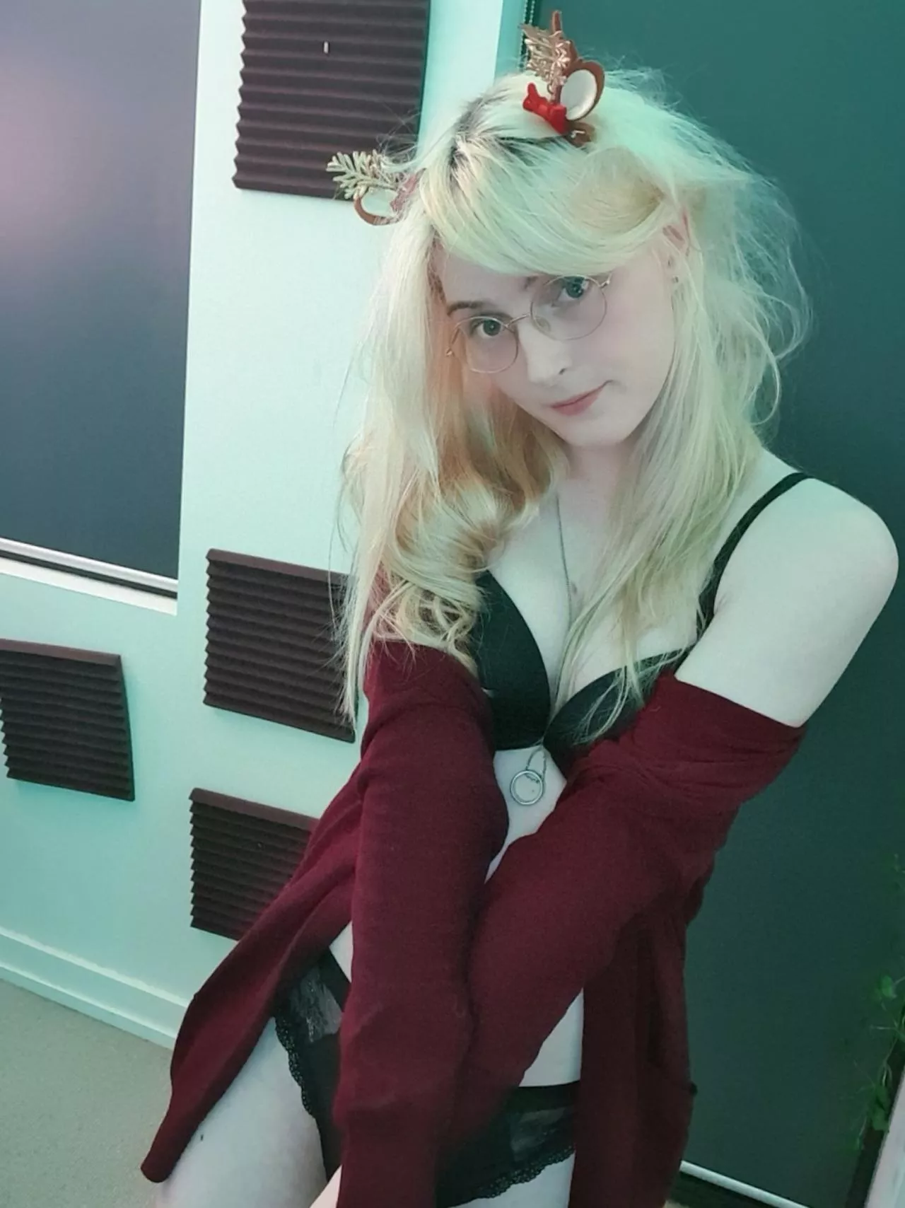 Funny looking deer posted by stardust_sigil