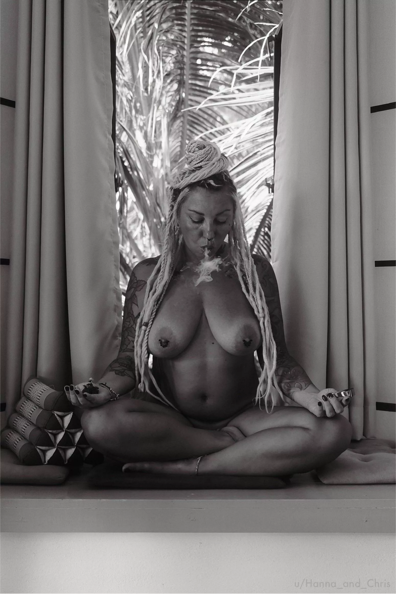 Ganja Goddess 🖤[OC] posted by Hanna_and_Chris