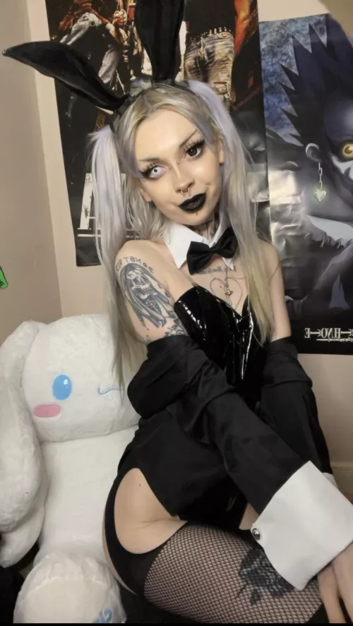 gothic bunny who loves head pats by freakonaleash47