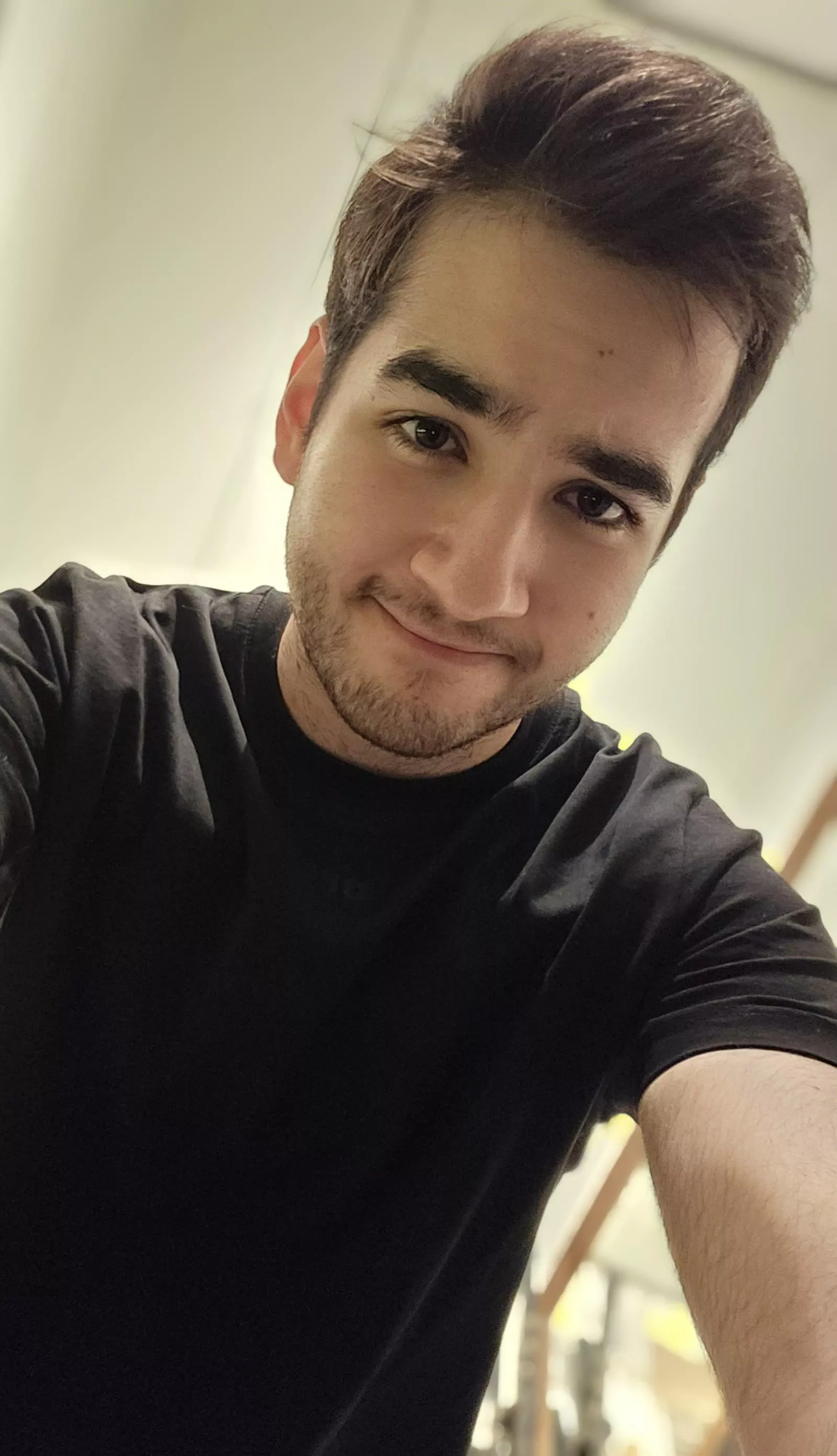 Hello posted by randomuser73822