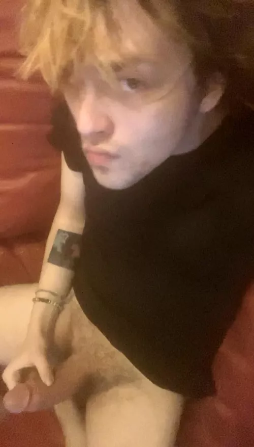 hii!! 🙃 by arachnidmal3